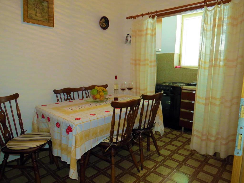 Apartments Pino ברלה מראה חיצוני תמונה